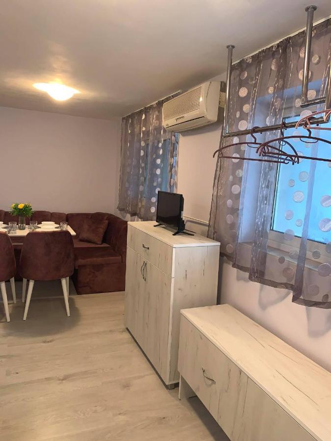 Comfy Studio Apartment By The Flower Market Varna Eksteriør billede