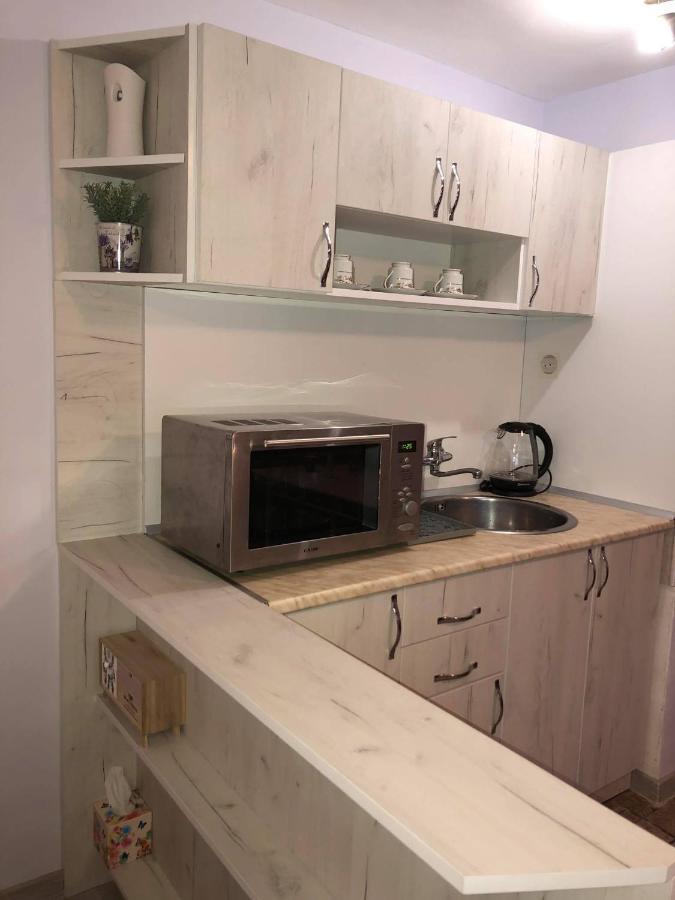 Comfy Studio Apartment By The Flower Market Varna Eksteriør billede